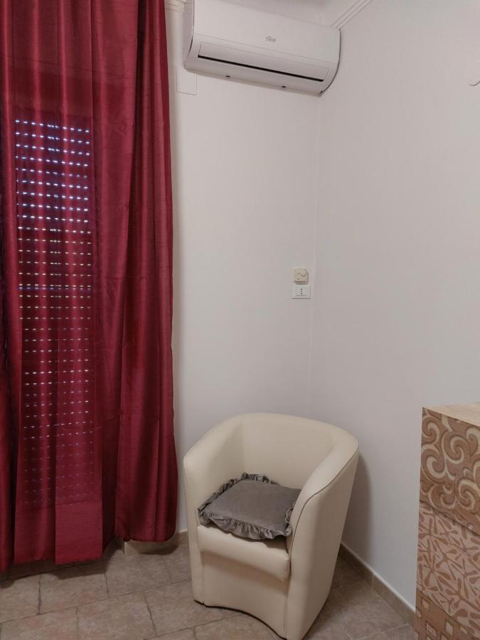 Marina Apartments Taranto Exterior photo